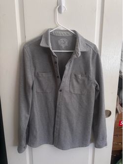 Women’s gray collared shirt