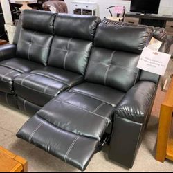 Reclining Living Room Sets Sofas and Loveseats 