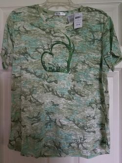 Bass Pro women's camo shirt xl