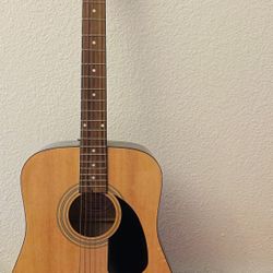 *PRICE Reduced * Fender Acoustic Guitar