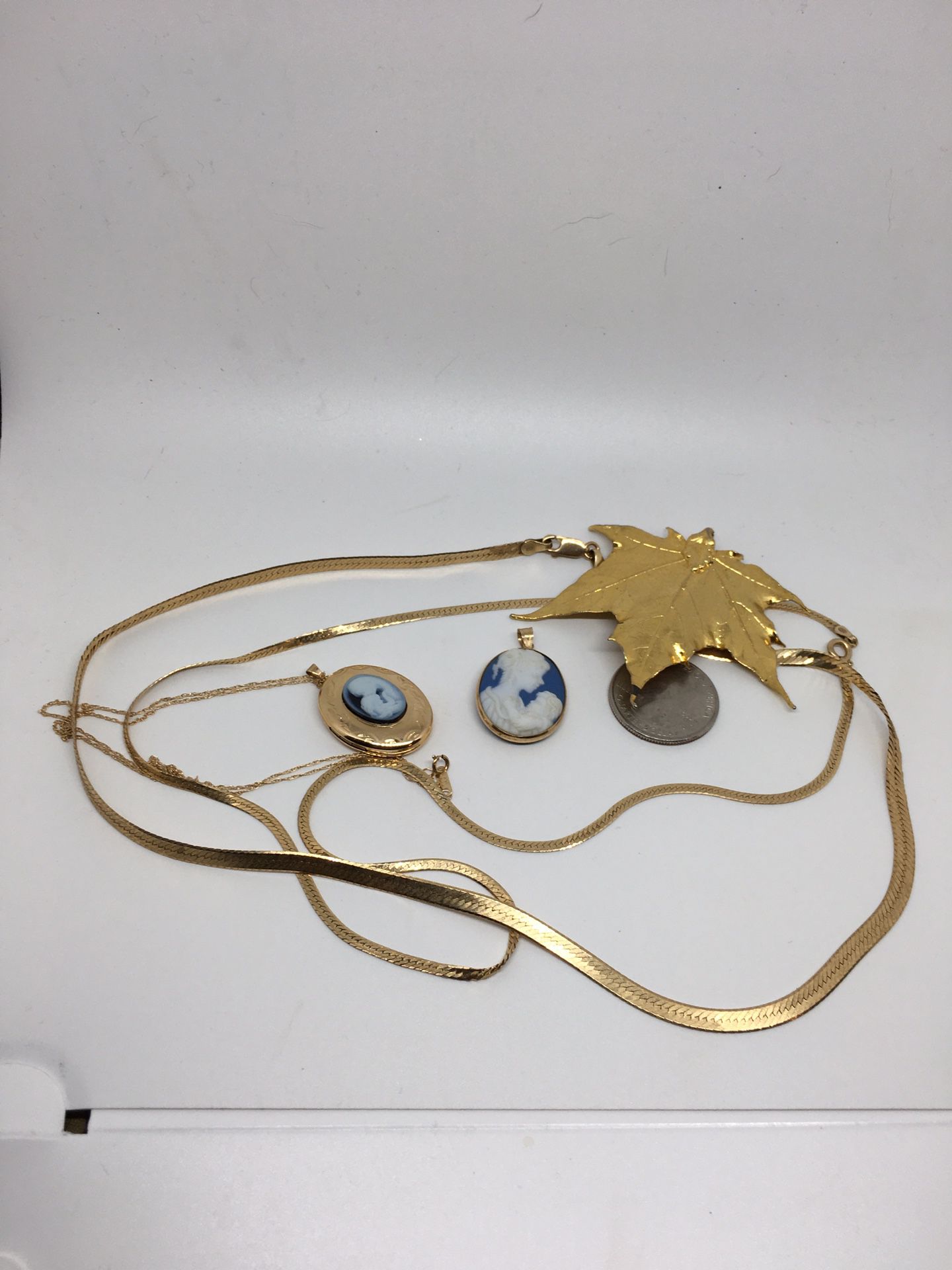Lot 22 Grams Wearable 14K Yellow Gold Necklaces + 24K Leaf + 10K Cameo Pendant