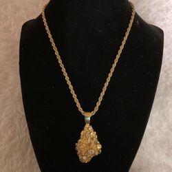 Solid Goldtone Rope Necklace With Nugget Pendant With Rhinestones ( Monet ) 