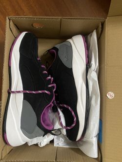 New In The Box Columbia Sneakers Size 9 1/2