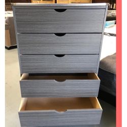 Dresser/Five drawers dresser