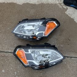 Kia 2010-2011 Headlights both for 50$