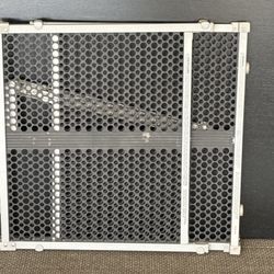 Munchkin Baby Gate Pressure Mount w/ Door Adjustable Pet Gate