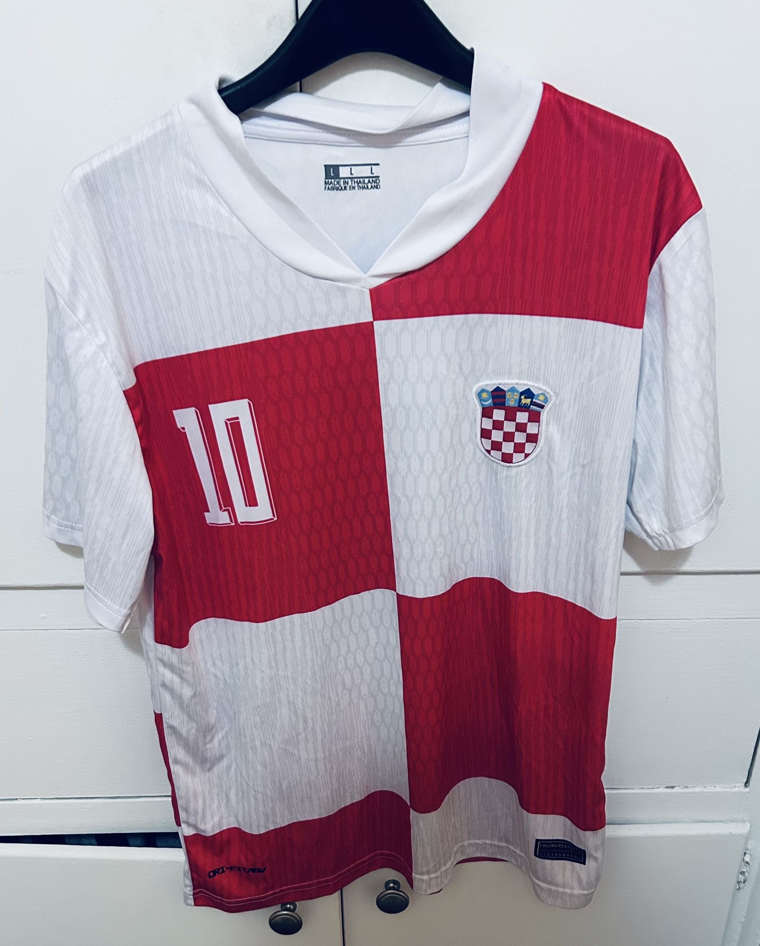 Luka Modric Men’s Soccer Jersey Size Large