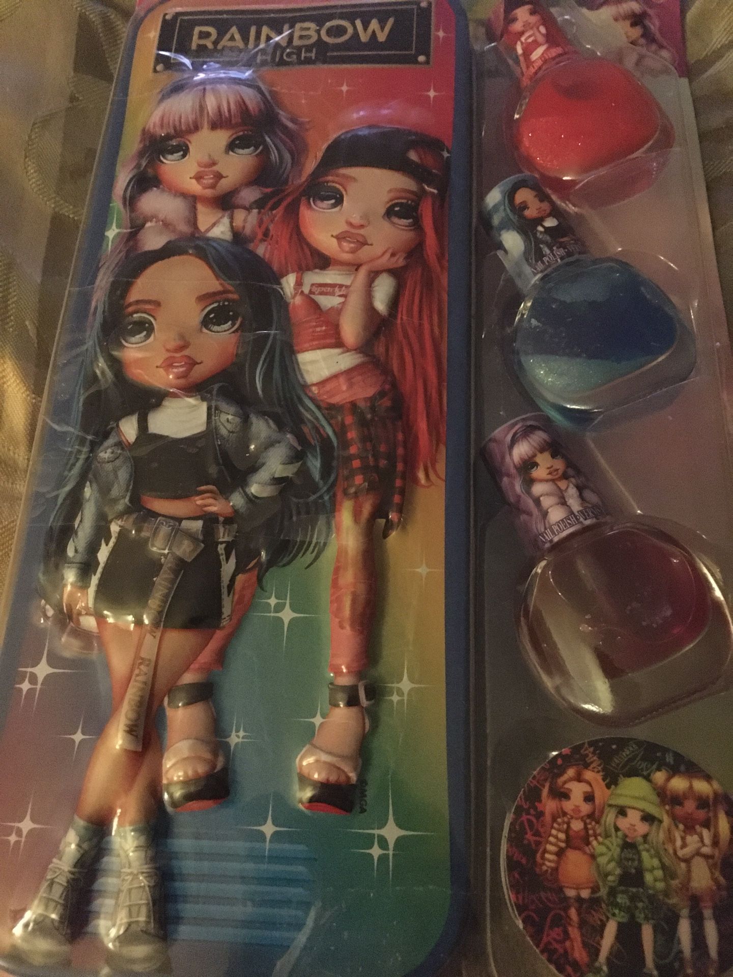 Rainbow High 3PK Nail Color Includes Tin Holder Brand New