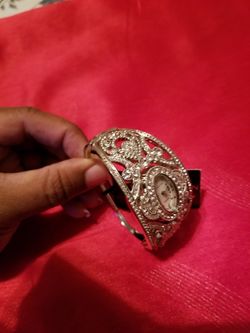 Traci Lynn- High end fashion watch with hinge