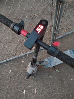 Razor C35 Electric Scooter W/ Charger $120.00 OBO