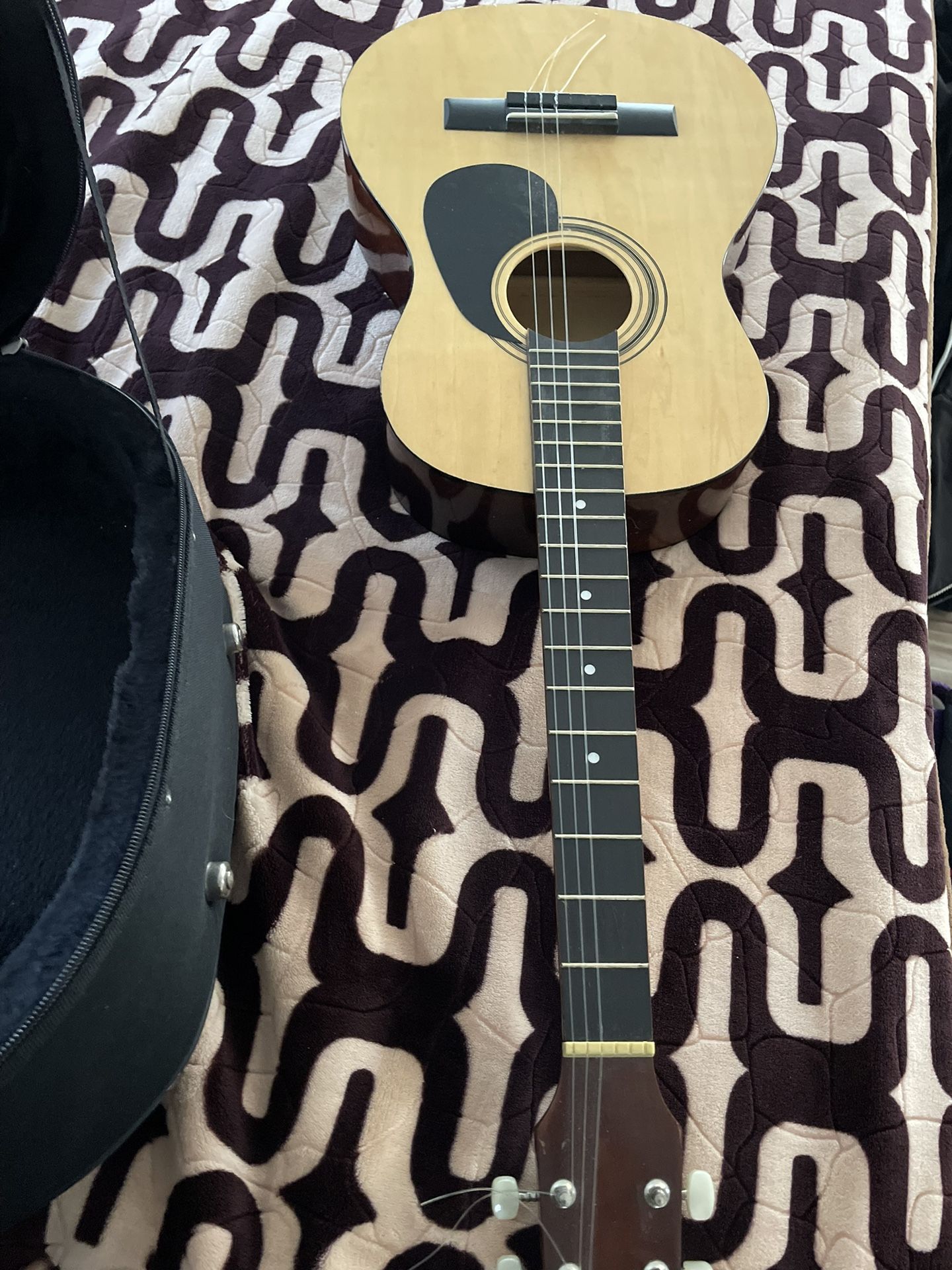 Acoustic  Guitar W/Case
