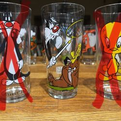 Vintage Pepsi/Looney Tunes Character Glasses