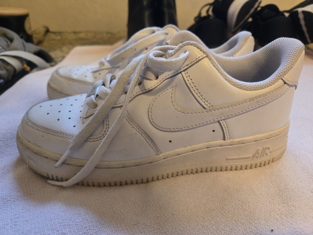 Gently Used Airforce Ones!