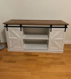 Farmhouse Wood Top TV Stand – Excellent Condition