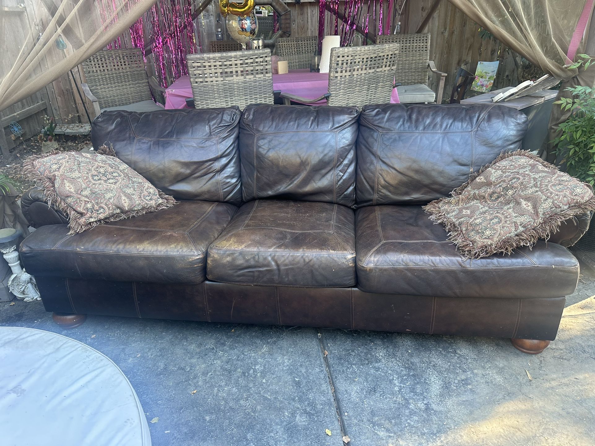 Free Leather Couches