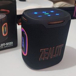 SPEAKER Bluetooth BASS RGB