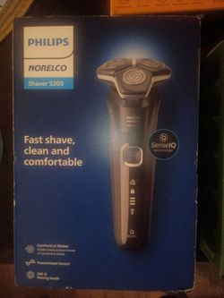 Philips Norelco Shaver 5200 Electric Razor