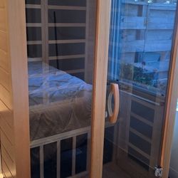 Infrared 2 Person Sauna W/ Built In Speaker And Lighting. PERFECT CONDTION
