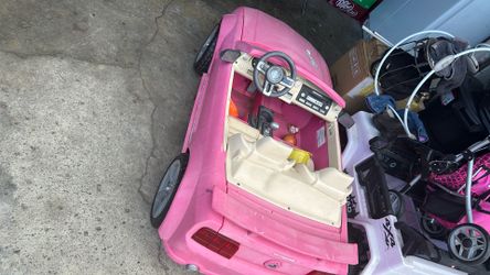Toy car