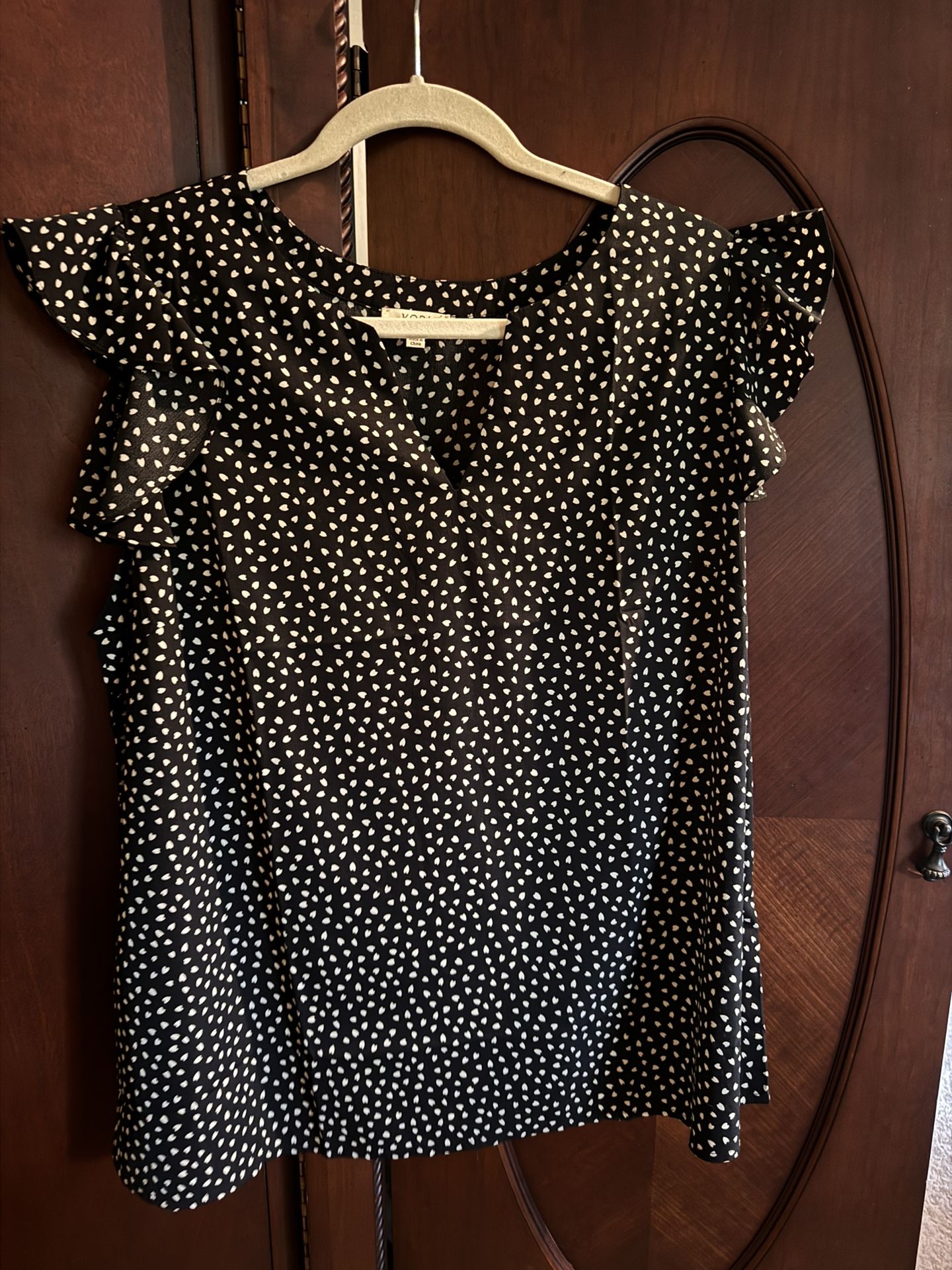 Very Cute, Worn Once KORI AMERICA Size Medium From VELVET NOIRE BOUTIQUE
