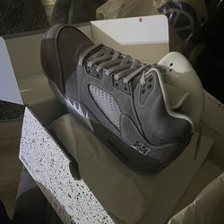 Wolf greys who need a size 11