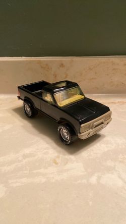 Toy metal truck