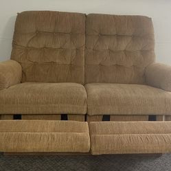 Reclining sofa/couch