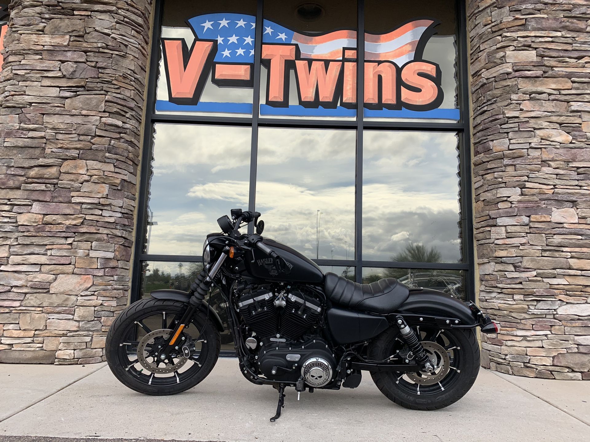 2018 Harley Davidson 883 iron ***FINANCING***