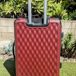 **Like-NEW-24" Water Polo-The Original Ricochetting Polycarbonate Luggage**