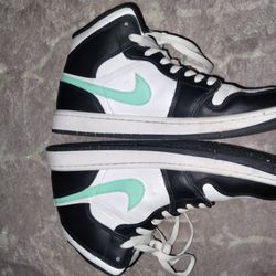 Air Jordan 1 Mid GREEN GLOW Men's 8.5