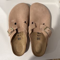 Pink Birkenstock Clogs (size 9)