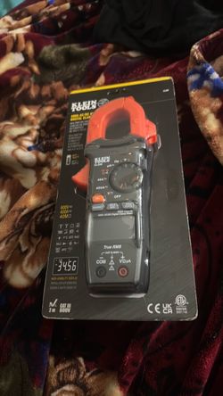 Digital clamp meter
