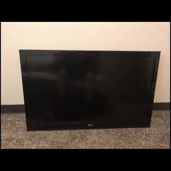 42” LG TV