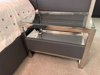 2 modani Quality Night Stands 