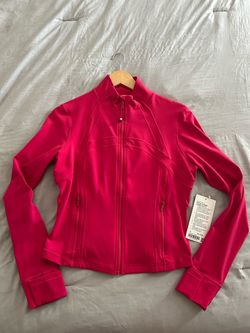 Define Cropped Lululemon “Pink Dragonfruit” Size 12