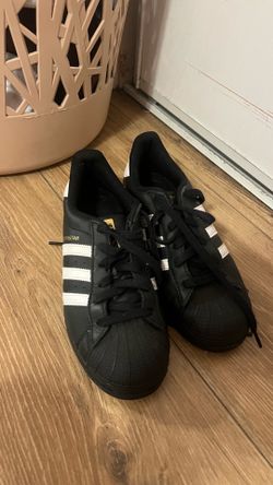 Adidas super star Size 6