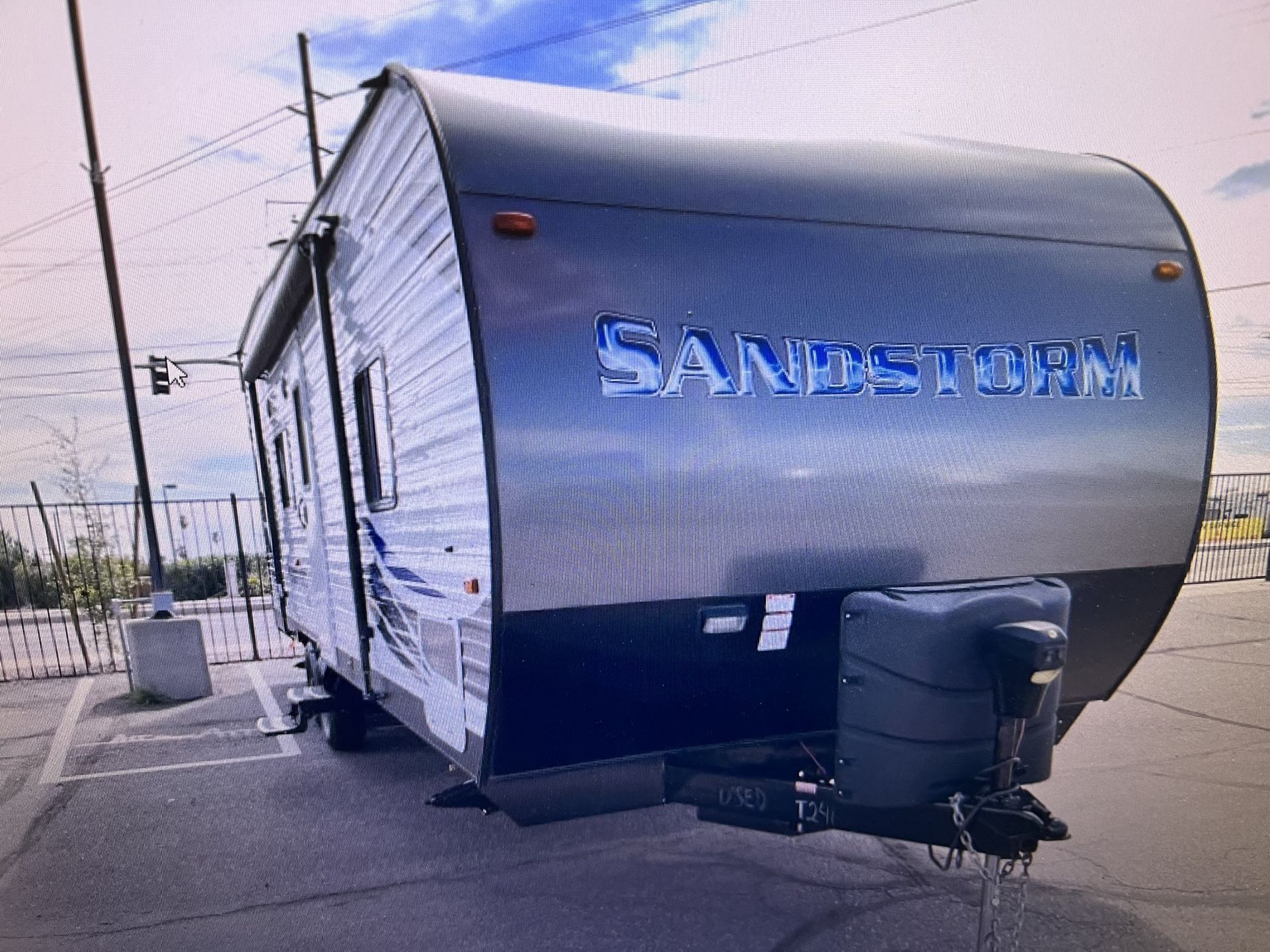 2019 SANDSTORM 241 TOYHAULER