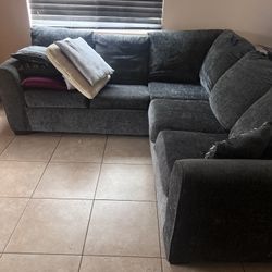 Free Sofa Set 