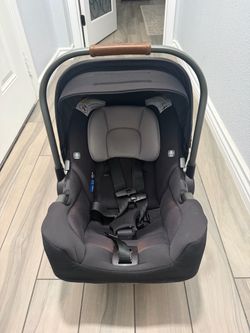 Nuna Pipa car seat