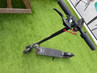 Scooter (it's doesn't have charger)