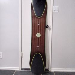 YES 20/20 Excellent Condition Snowboard


