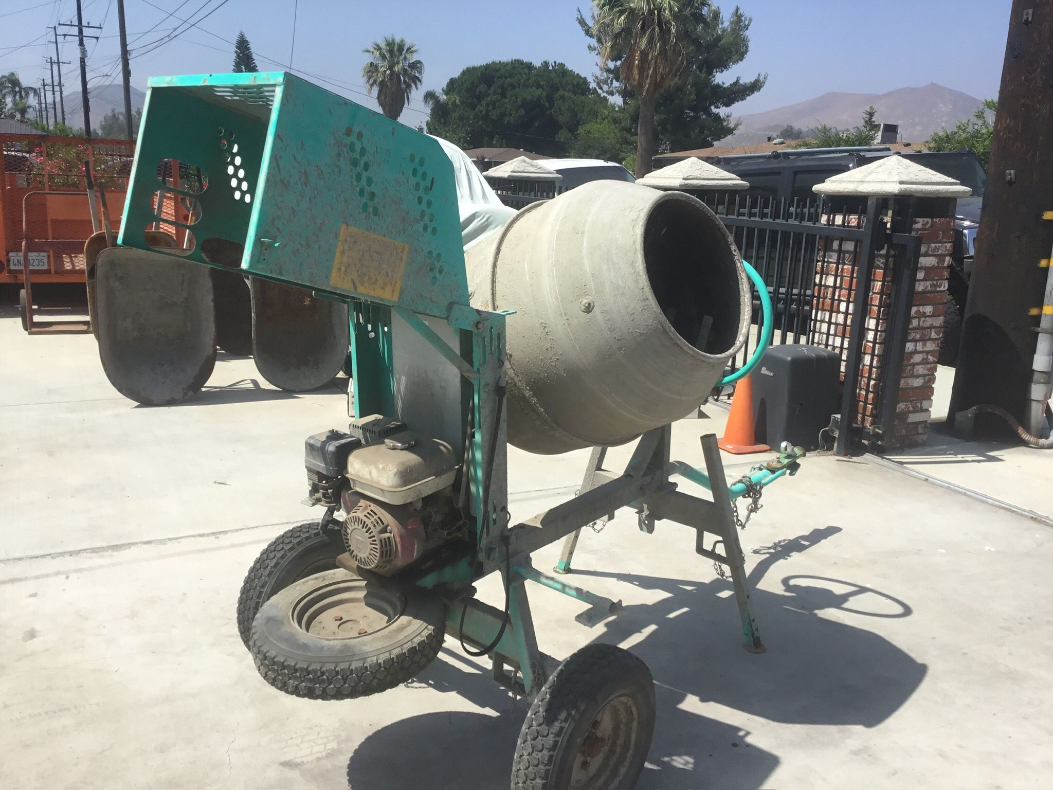 Cement Mixer Towable Gasoline Motor 