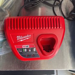 Milwaukee M12 Charger New