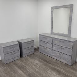 Dresser Whit Mirror And 2 Nightstands - Cómoda Con Espejo Y 2 Mesitas De Noche 
