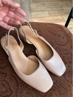Naturalizer shoes 8.5