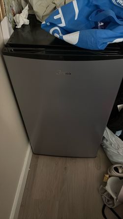 Mini fridge free
