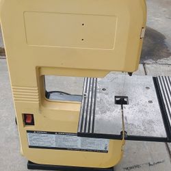 Pro Tech Vertical Band Saw In Great Shape And Condition. Works Great But Needs New Blade Replacement 