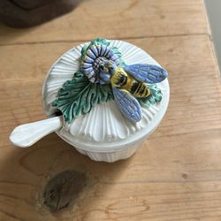 VINTAGE Ceramic honey container with spoon