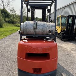 TOYOTA FORKLIFT