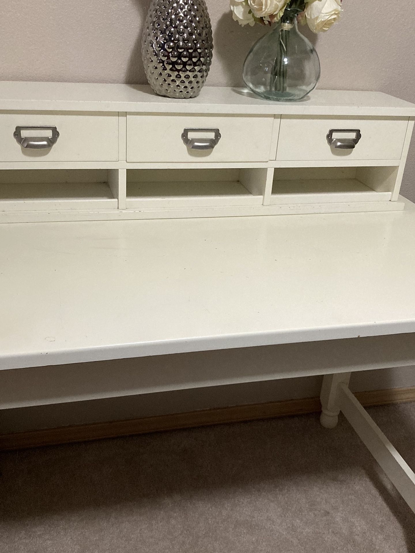 White Desk Pottery Barn‼️ Mill Creek/silver Lake